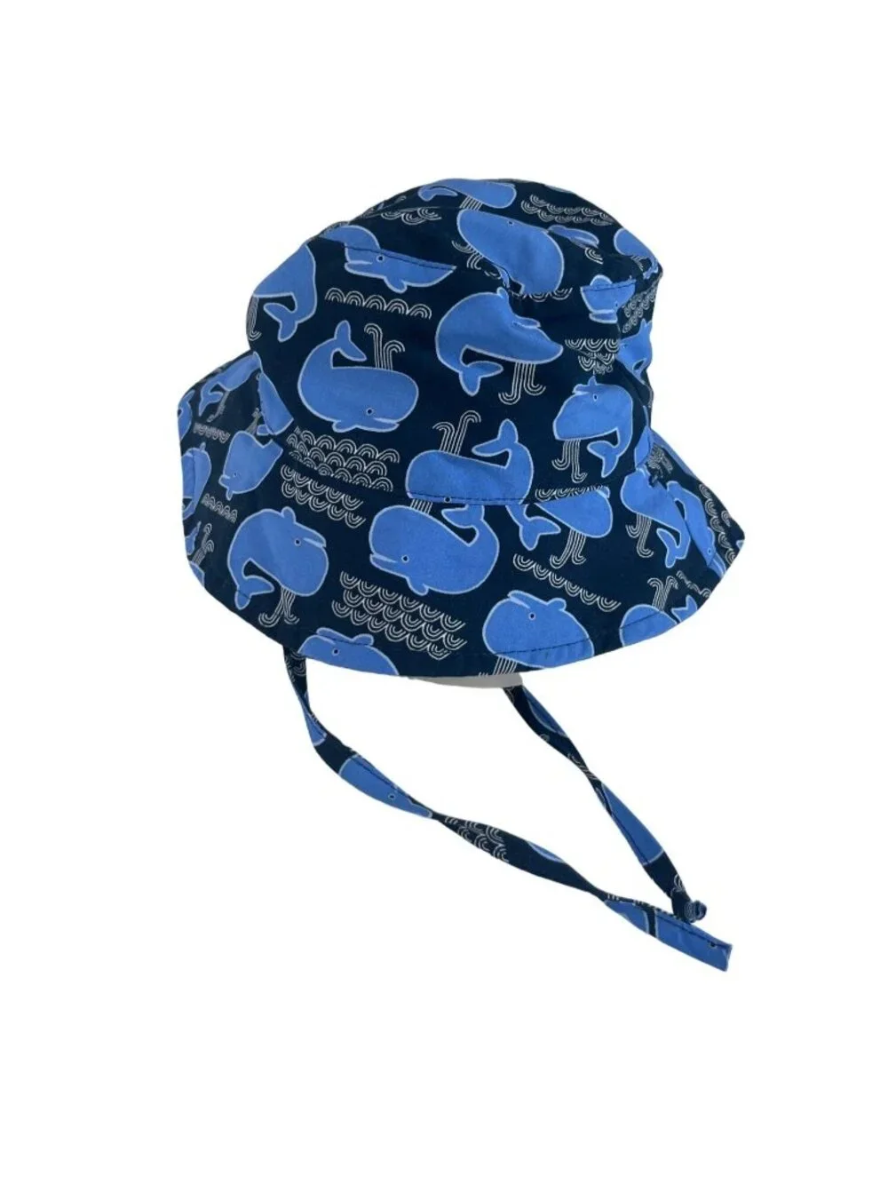 I Play Whale Print Bucket Hat‎ Baby Size Blue Chin Strap